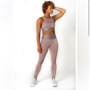 Beloforte Matching Set Stella Legging & Sports Bra in Dusty Rose